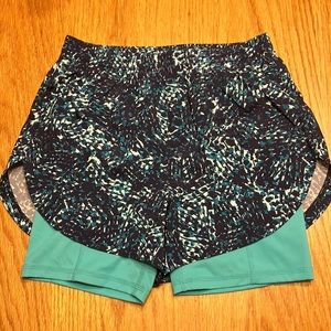 EUC Sz 10/12 girls Old Navy active go dry shorts